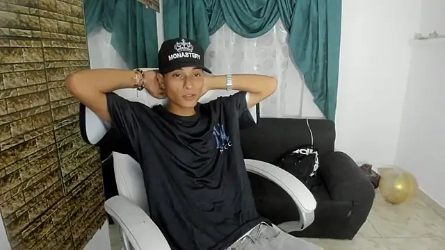 Snapshot of paul_booy chatting on November 13, 2025, 2:26 am paul booy online show from November 13, 2025, 2:26 am