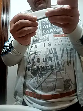 Romaeterna  online show from October 23, 2025, 11:47 pm