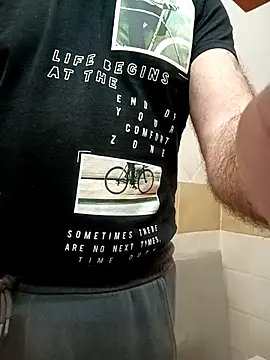 Romaeterna  online show from December 21, 2025, 3:57 pm