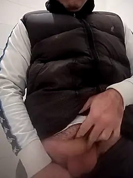 Romaeterna  online show from December 22, 2025, 4:51 pm