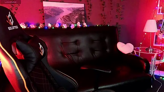 Mystery Mary online show from November 20, 2025, 11:55 am