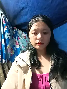 lisa-bae00 online show from November 24, 2025, 12:38 pm