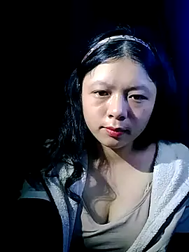 lisa-bae00 online show from November 10, 2025, 10:15 pm