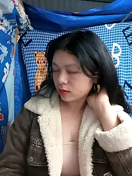 lisa-bae00 online show from January 5, 2026, 11:52 pm