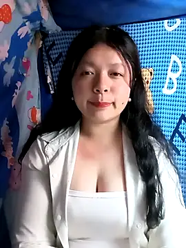 lisa-bae00 online show from March 23, 2026, 1:11 pm