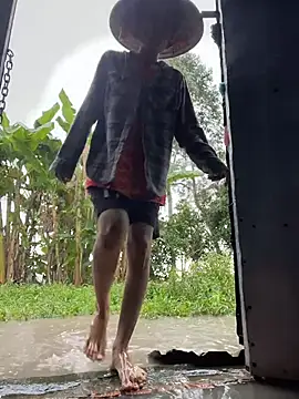 Candy 111 online show from November 8, 2025, 9:02 am