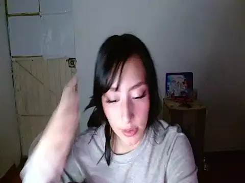 fresita streamer online show from October 24, 2025, 5:39 am