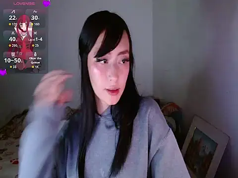 fresita streamer online show from October 28, 2025, 4:57 am