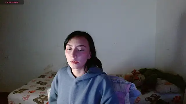 fresita streamer online show from November 1, 2025, 5:03 am