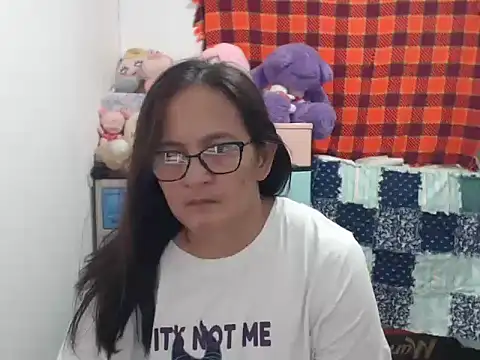 Kinkybela2025 online show from October 31, 2025, 4:03 pm