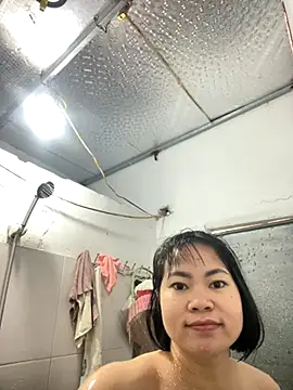 Deer nice online show from November 15, 2025, 4:05 am