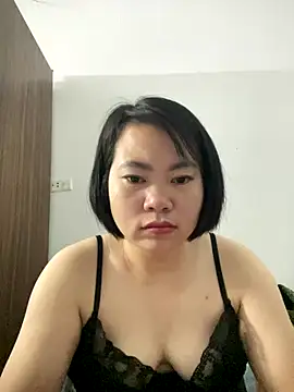 Deer nice online show from October 22, 2025, 3:44 pm