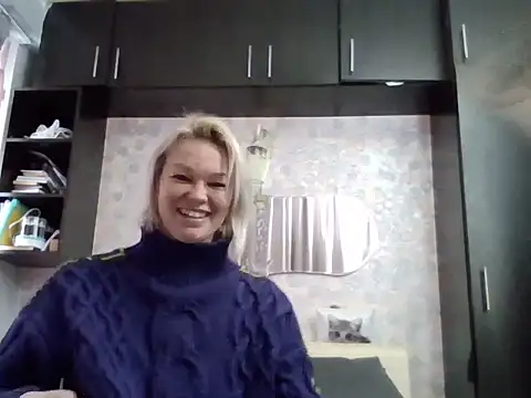 Snapshot of Zeralinn chatting on February 12, 2026, 2:28 pm Zeralinn online show from February 12, 2026, 2:28 pm