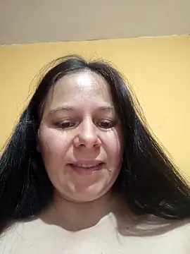 Snapshot of anays_dirtyshow chatting on April 12, 2026, 9:45 am anays dirtyshow online show from April 12, 2026, 9:45 am