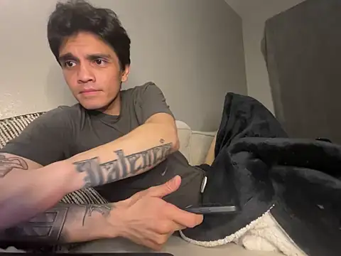 Snapshot of Orlando702@xh chatting on October 26, 2025, 6:58 am Orlando702xh online show from October 26, 2025, 6:58 am