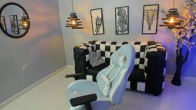 Snapshot of Bianca_Millf chatting on May 16, 2026, 4:00 am Bianca Millf online show from May 16, 2026, 4:00 am