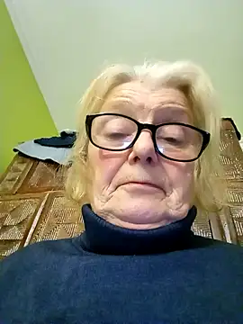 Snapshot of AmyLove353 chatting on February 15, 2026, 9:36 pm AmyLove353 online show from February 15, 2026, 9:36 pm