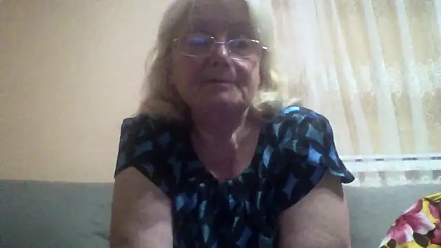 Snapshot of AmyLove353 chatting on May 7, 2026, 9:29 pm AmyLove353 online show from May 7, 2026, 9:29 pm