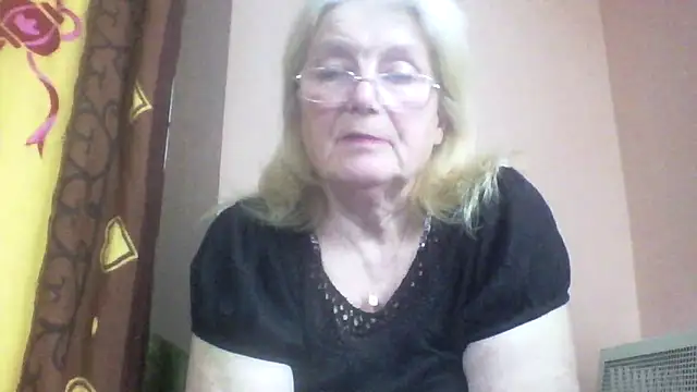 AmyLove353 online show from March 31, 2026, 12:40 pm