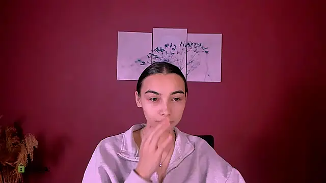 kira light   online show from November 25, 2025, 7:36 pm