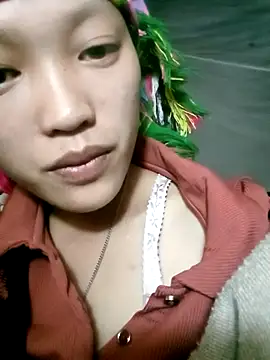 Snapshot of Menu_x chatting on December 1, 2025, 12:28 pm Menu x online show from December 1, 2025, 12:28 pm