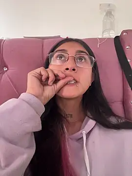 Violeet-Smith online show from March 3, 2026, 2:35 pm