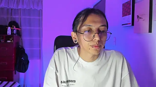 Snapshot of _Astrea_ chatting on February 17, 2026, 2:20 am Astrea online show from February 17, 2026, 2:20 am