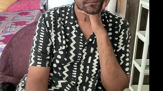 MakeMeAwareAah online show from October 26, 2025, 4:46 am