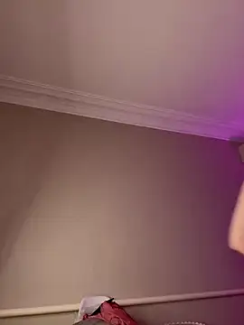 HugeBoobsAlice online show from December 15, 2025, 5:02 am