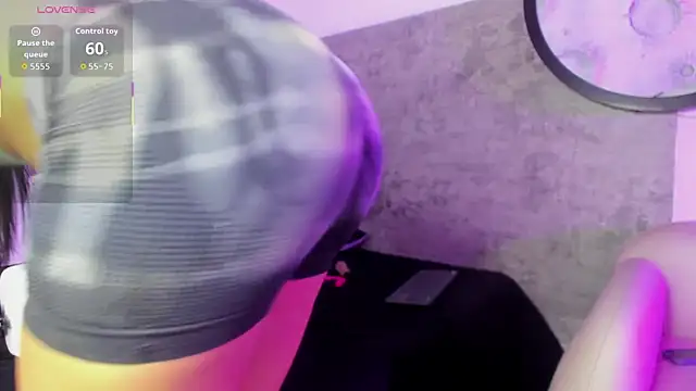 Snapshot of Nicole2507 chatting on November 26, 2025, 12:05 pm Nicole2507 online show from November 26, 2025, 12:05 pm