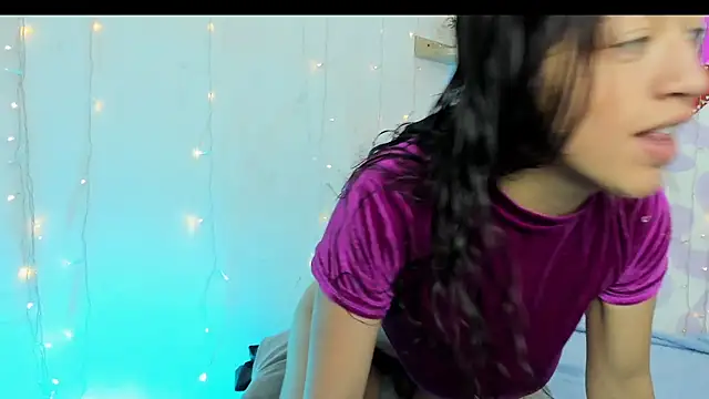 mia scarlett7 online show from March 7, 2026, 11:49 am