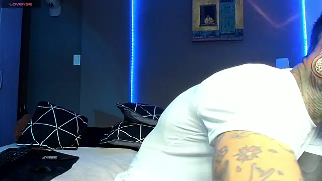 cleoo jhonny online show from March 15, 2026, 4:08 am