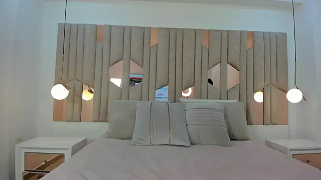 Snapshot of AnnieLove_ chatting on November 28, 2025, 1:17 am AnnieLove online show from November 28, 2025, 1:17 am