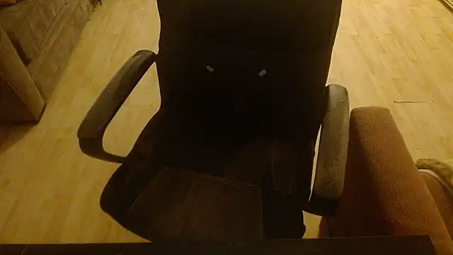 stacybanks online show from November 20, 2025, 11:33 am