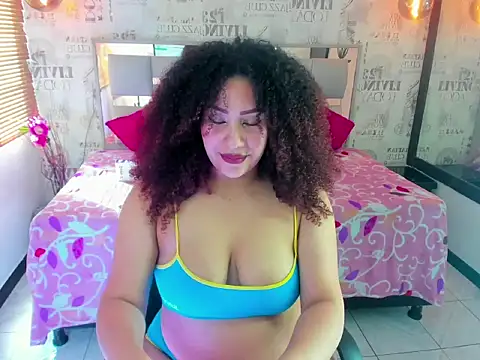 ROZZE MILA online show from November 8, 2025, 1:14 pm