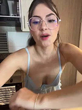 Snapshot of isa_p chatting on July 30, 2026, 4:11 am isa p online show from July 30, 2026, 4:11 am