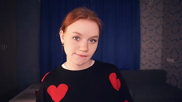 Snapshot of KarlynGow chatting on November 11, 2025, 6:30 am KarlynGow online show from November 11, 2025, 6:30 am