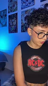 Snapshot of Abby_Evanns1 chatting on October 21, 2025, 12:00 am Abby Evanns1 online show from October 21, 2025, 12:00 am