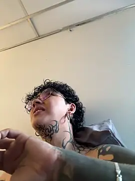 Abby Evanns1 online show from February 26, 2026, 1:44 pm