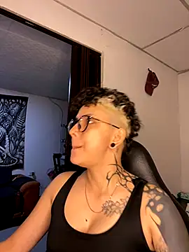 Snapshot of Abby_Evanns1 chatting on October 30, 2025, 2:54 am Abby Evanns1 online show from October 30, 2025, 2:54 am