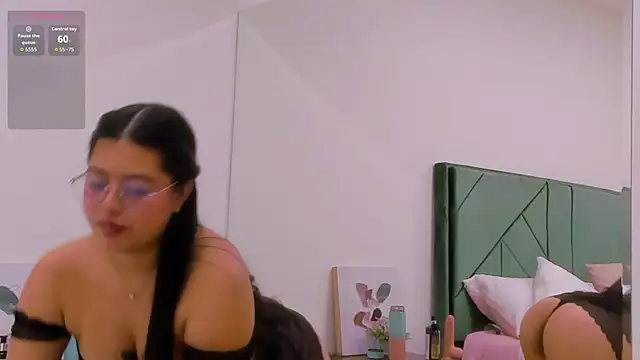 AmberSousa online show from November 11, 2025, 12:00 pm