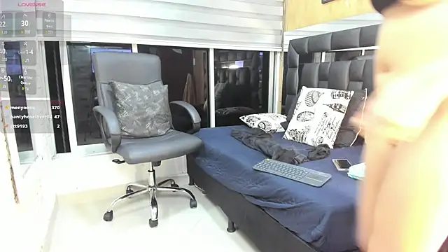 Sasha Davila online show from November 12, 2025, 10:08 am