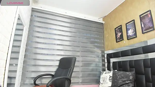 Sasha Davila online show from November 15, 2025, 10:52 am