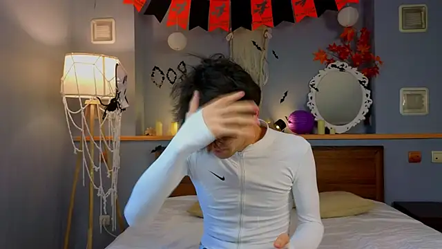 elvano et online show from November 2, 2025, 6:29 am