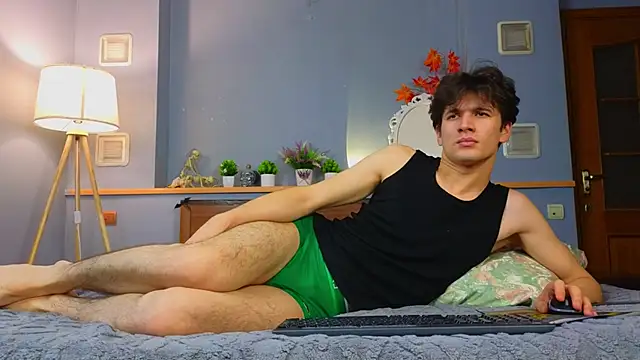 elvano et online show from November 9, 2025, 7:34 am