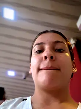 Talia Bonet online show from November 27, 2025, 2:28 pm