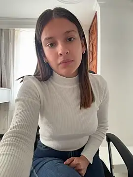 Snapshot of Talia_Bonet chatting on July 21, 2026, 2:29 pm Talia Bonet online show from July 21, 2026, 2:29 pm