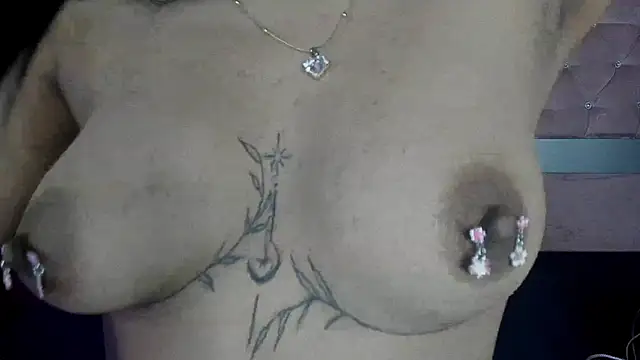 Sara Moon 18 online show from November 27, 2025, 12:22 am