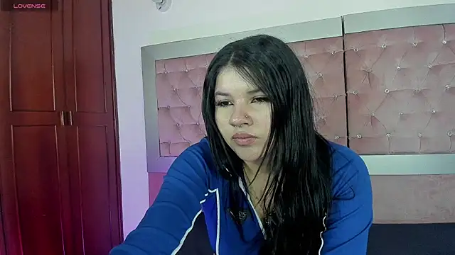 Sara Moon 18 online show from November 28, 2025, 7:58 pm