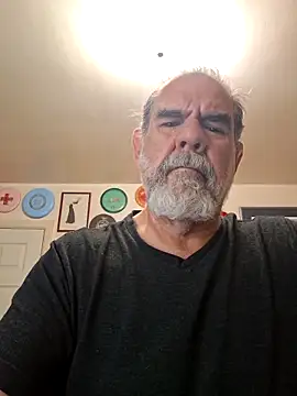 Snapshot of pena633 chatting on April 24, 2026, 5:48 pm pena633 online show from April 24, 2026, 5:48 pm